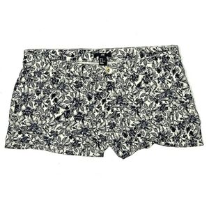 H&M Floral Print Denim Jean Shorts Women's 12 Blue White Booty Sexy Summer EUC
